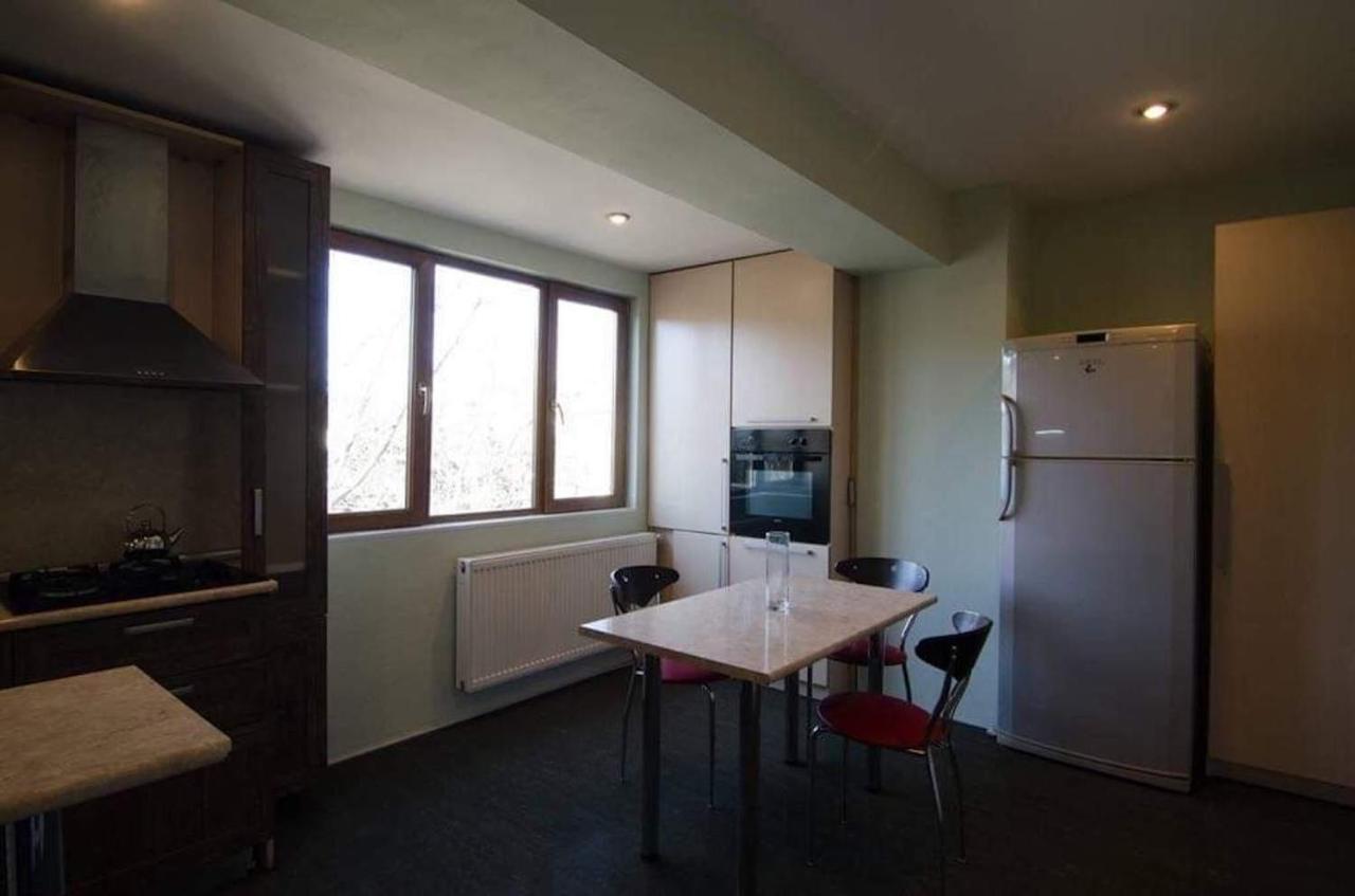 Georges Apartment Тбілісі Екстер'єр фото